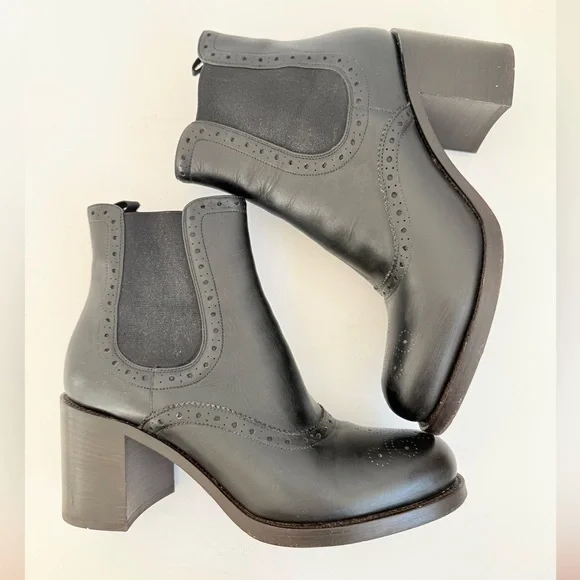 Prada Milano Black Leather Brogue Chelsea Ankle Boots Block Heels EU 39 - Picture 6 of 12